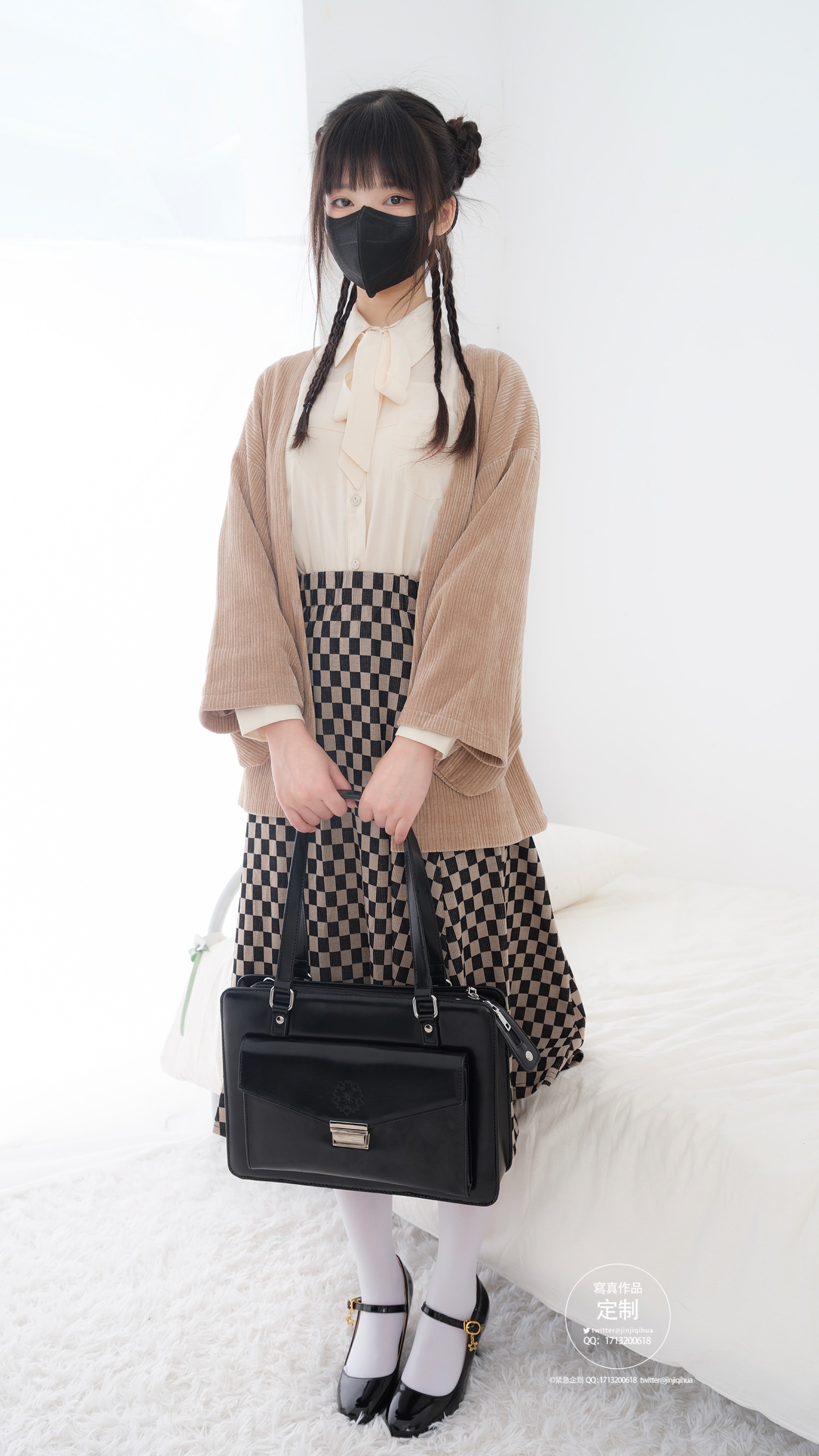 紧急企划 紧急企划 EX-007 见希w 民国制服 白丝 [88P1V]-XikXak